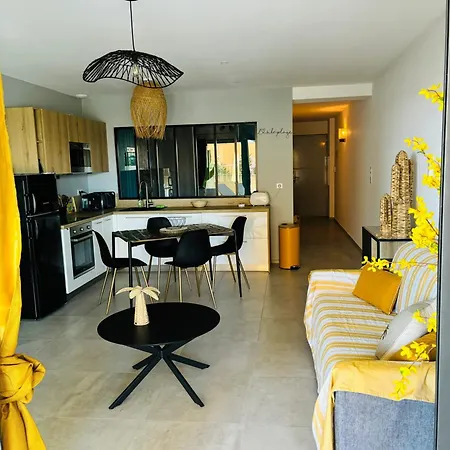 Moderne A De 45 M² Avec Terrasse Vue * Ajaccio (Corsica)