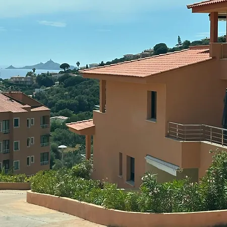 Apartment Moderne A De 45 M² Avec Terrasse Vue Ajaccio (Corsica)